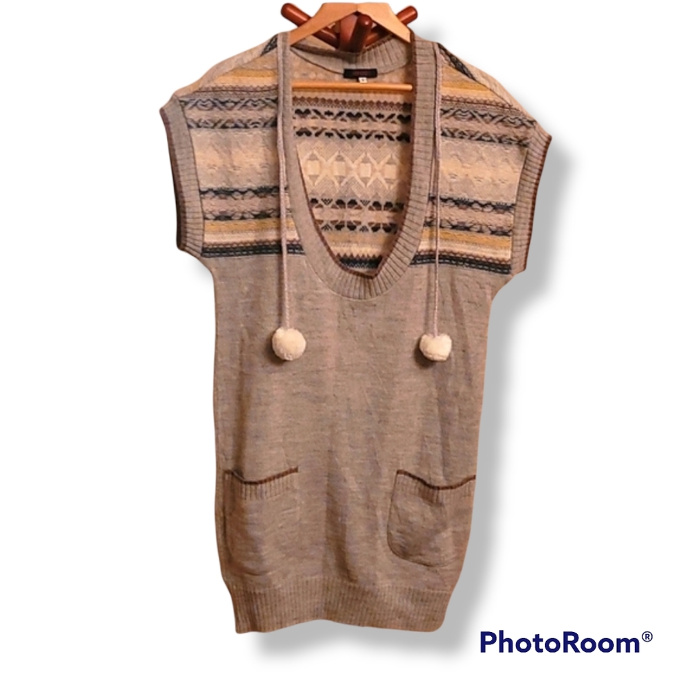 Kenzo Pull Over Wool Alpaca Sleeveless Sweater Vest with Pompoms